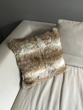 Fellkissen Gunther Lambert, Größe etwa 50 x 50 cm, gebraucht 