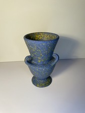 Blaue Lavaglasur mit Gelben