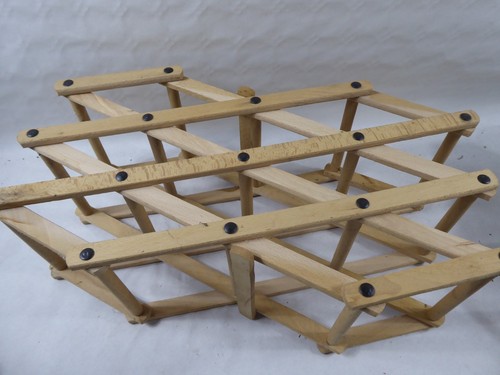 Klappbares weinregal aus holz - klappbares,