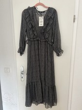 Zara Kleider L