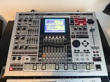 Roland MC-909 Groovebox