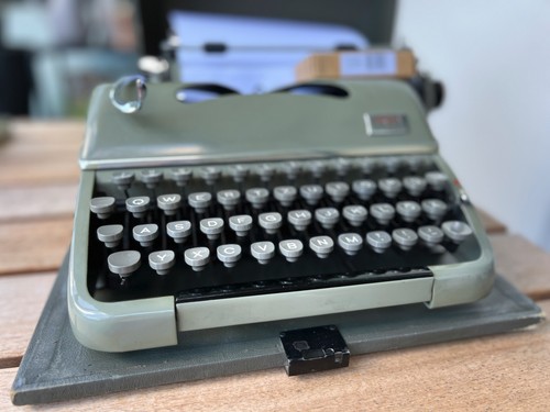 Alte ddr schreibmaschine - schreibmaschine, groma