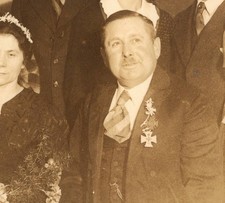 Foto/Photo Portrait Weltkrieg Veteran & Familie/ Freunde; Ek 2kl 1914 & FKE