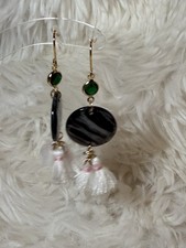 Elegante Ohrringe mit grünem