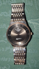 St. Leonhard Herren-Armbanduhr aus Edelstahl, spritzwassergeschützt