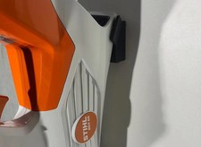 STIHL BGA 60 Wall mount