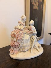 Antike Spitzenporzellan