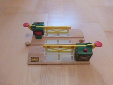 BRIO 33750 magnetischer Bahnübergang - 2x verfügbar - TOP!