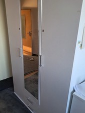 Kleiderschrank mit spiegel