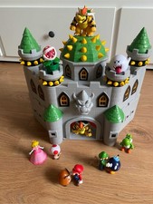 Nintendo Super Mario Deluxe Bowser's Schloss + 11 Original Figuren - Mario Luigi