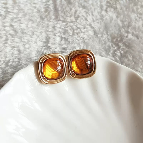 Bernsteinfarbene ohrstecker - bernsteinfarbene,
