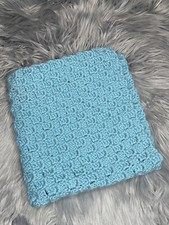 Handgehäkelte Babyschale