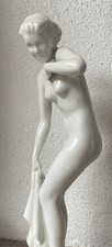 Weiblicher Akt aus Porzellan, Entwurf  Elly Strohbach, Royal Dux