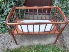 baby stubenwagen gebraucht, Holz antik, fahrbar, 95x52 cm