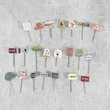 Konvolut alte Anstecknadeln Pins Sammler Deko Erdal BIC Katjes Schwarzkopf