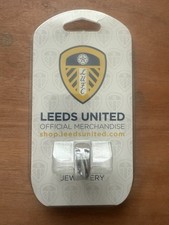 OFFIZIELLER LEEDS UNITED EDELSTAHL RUNDES WAPPEN SIEGELRING GROSS SILBER *NEU*