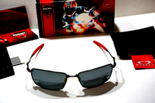 Oakley Ducati Square Whisker