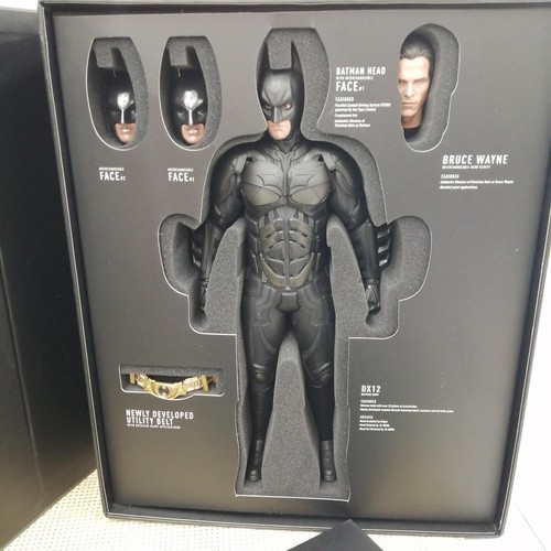 Hot toys dx12 batman the - dx12,
