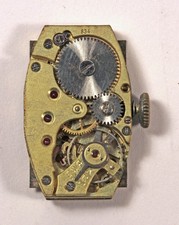 Damen-Armbanduhr alt ohne Marke  Nr. 834 auf der Platine  15 Steine