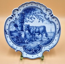 Alter Zierteller, Wandteller Porzellan, gemarkt A. D. 1895, Kühe an der Tränke