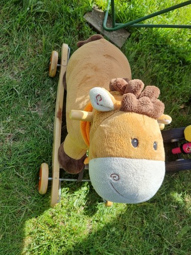Schaukelpferd holz plüsch - schaukelpferd,