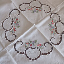 Tischdecke Mitteldecke  85 x 85  cm  Ostern  Osterhasen Baumwolle  bestickt