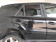 Mercedes ML164 Tür hinten rechts ROST 197 obsidianschwarz BJ2006