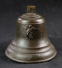 BAROCK BRONZE GLOCKE AMOR PFEIL BOGEN CUPID MUSCHEL ORNAMENT ITALIEN ITALY 1780