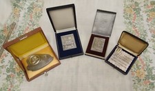 DDR 4 Tagungsabzeichen mit Etui, Briefmarkenaustellung, 1963/64,Erfurt,Berlin