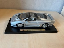 Maisto Jaguar XJ 220 1992 silber 1:18