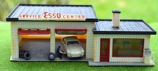 Heljan H0 1776, Esso Service Station/KFZ Werkstatt mit Figur, Auto