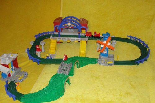 Fisher price geotrax - *fisher,