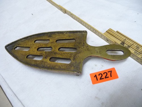 1227 alter - 1227.,
