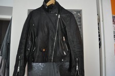 Schöne Lederjacke TRF Zara