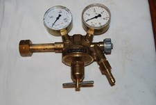 Druckminderer für Wasserstoff.  Sehr guter Zustand !