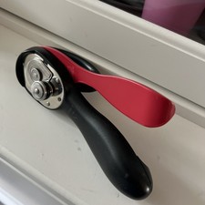 Tupperware Dosenöffner Konservenöffner Schwarz / Rot ohne scharfe Kanten TOP 