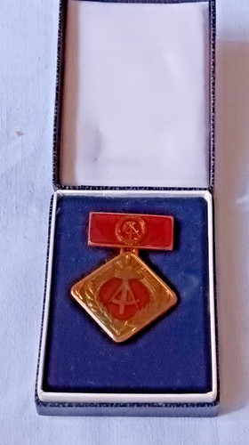 Ddr medaille aktivist - medaille, der