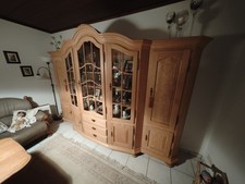 Robuste Massivholz Wohnwand