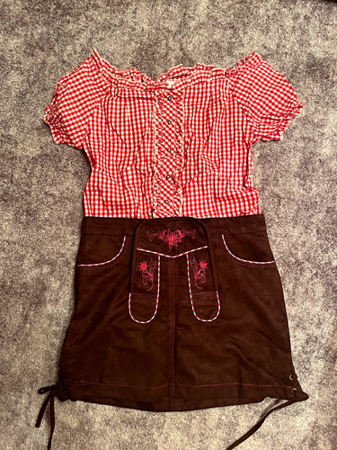 Trachtenrock mit trachtenbluse - trachtenrock,