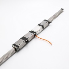 Rexroth Linearführung mit 3 Schlitten+Messsystem L1740mm (23x25) m. Abdeckleiste