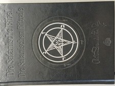 satanische Bibel Buch und