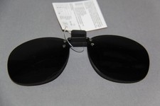 KLEINER SONNENBRILLEN AUFSATZ AUF EIGENE BRILLE MIT KLIP GLÄSER GRAU