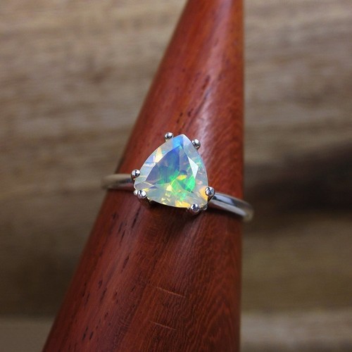Natürlicher opal trillion - natürlicher, cut
