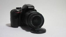 ??Nikon D3300 mit AF-S 18-55mm VR II Objektiv-Spiegelreflexkamera-Schwarz??