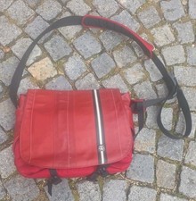 Crumpler Tasche Rot Schwarz