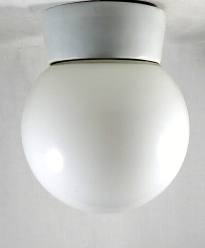Art deco bauhaus - /,