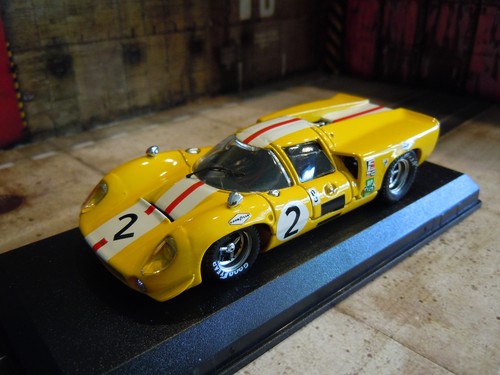 Lola t70 brands hatch - lola,