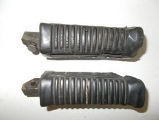 Suzuki GS 500 E GM 51 A + B Fußrasten  vorne Fahrer Fussrasten