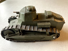 Tank - Panzer - Modell - WK I - Karton - grün - 16 x 7 x 9 cm - Sammlerstück