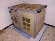 Hundebox aus Alu und Holz